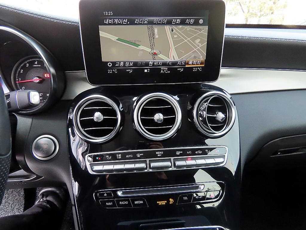 Mercedes-Benz GLC-Class — photo 13