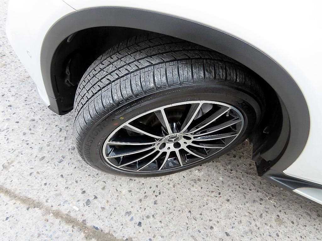 Mercedes-Benz GLC-Class — photo 20