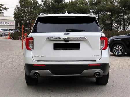 Ford Explorer — photo 04