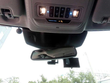 Ford Explorer — photo 12