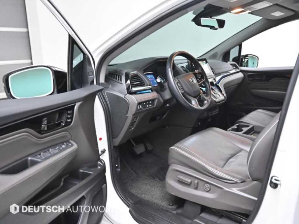 Honda Odyssey — photo 11