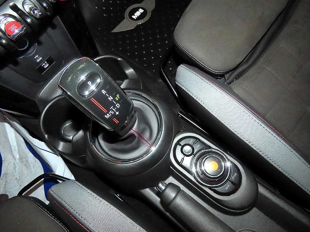 Mini Cooper — photo 12