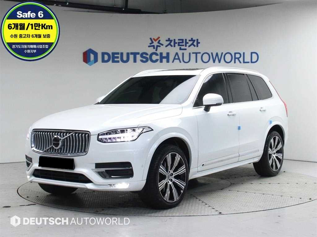 Volvo XC90 — photo 01