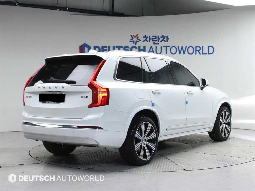 Volvo XC90 — photo 02