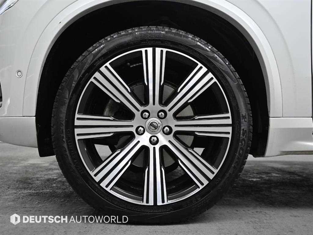 Volvo XC90 — photo 05