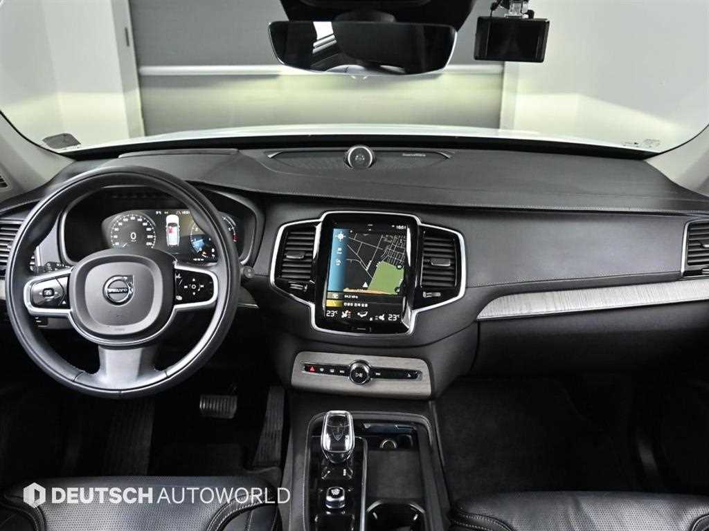 Volvo XC90 — photo 07