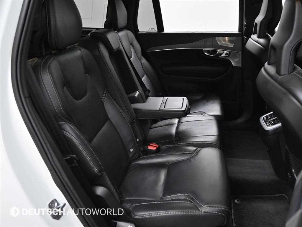 Volvo XC90 — photo 12