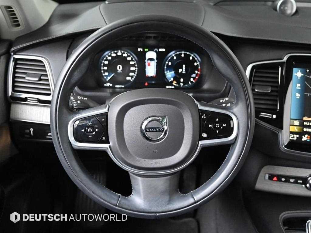 Volvo XC90 — photo 13