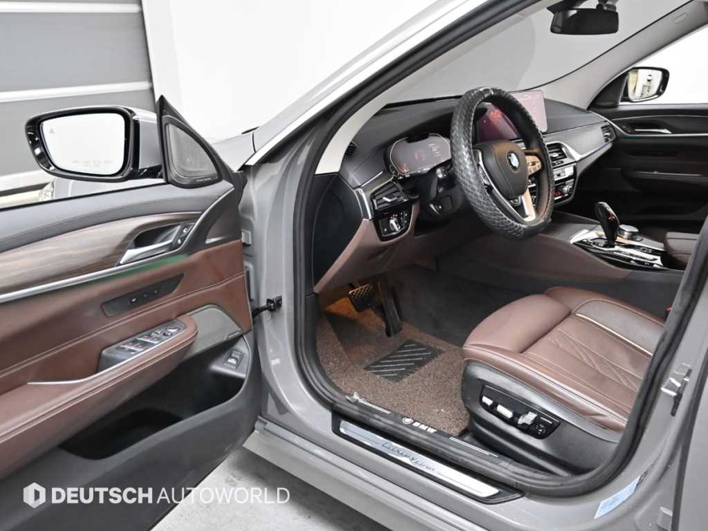 BMW Gran Turismo — photo 11