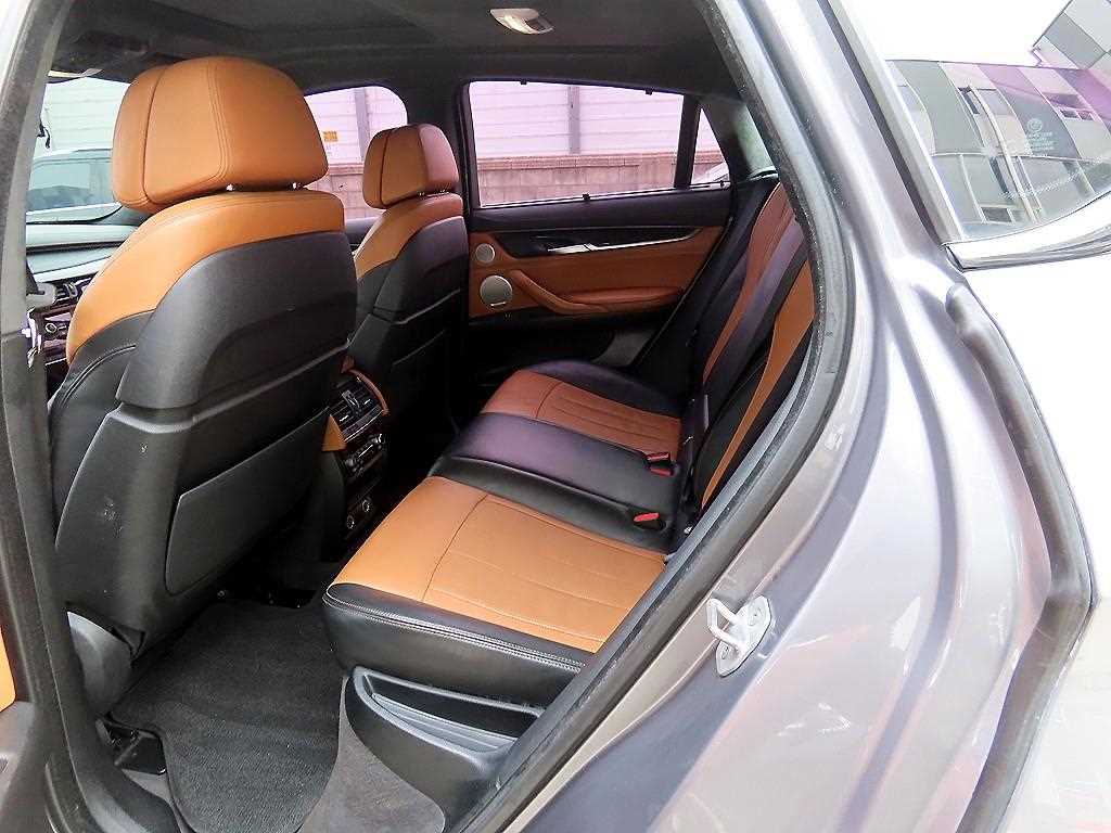 BMW X6 — photo 06