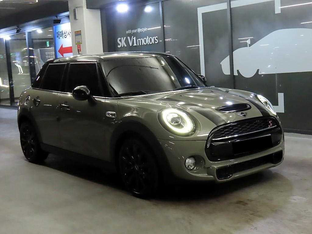 Mini Cooper — photo 01