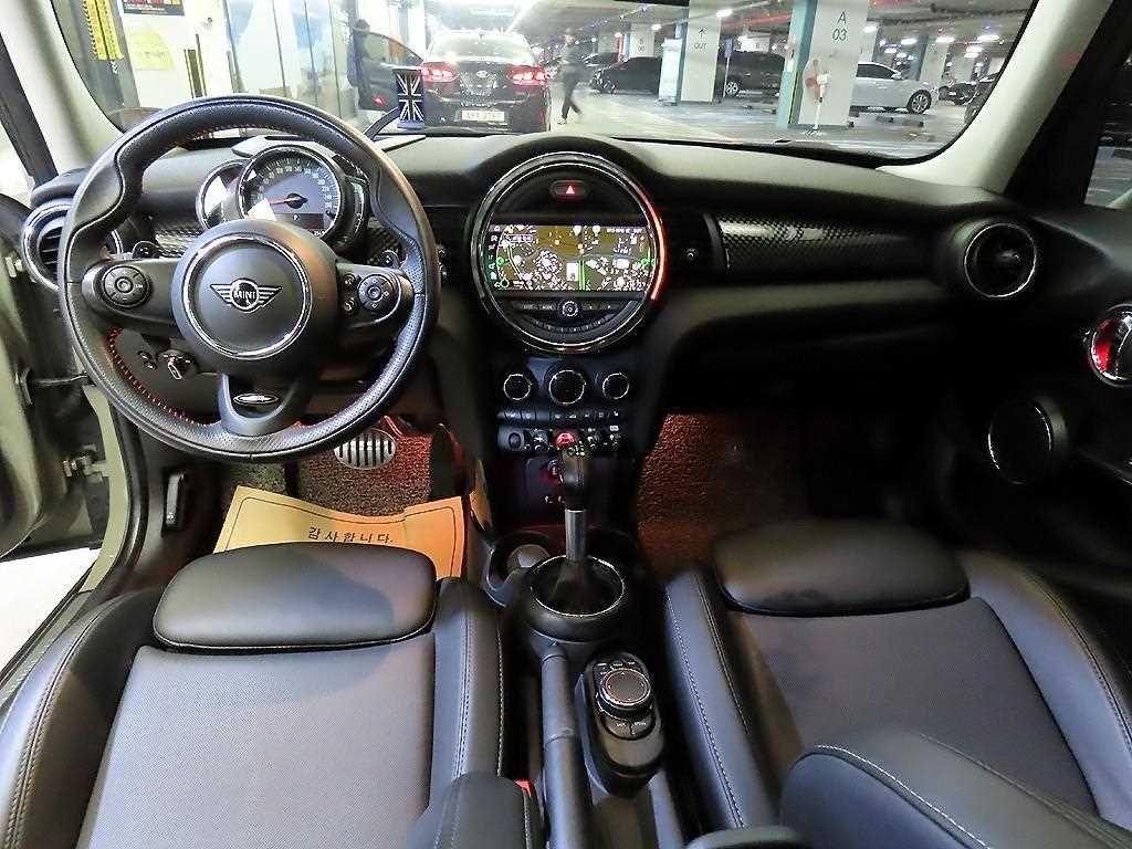 Mini Cooper — photo 10