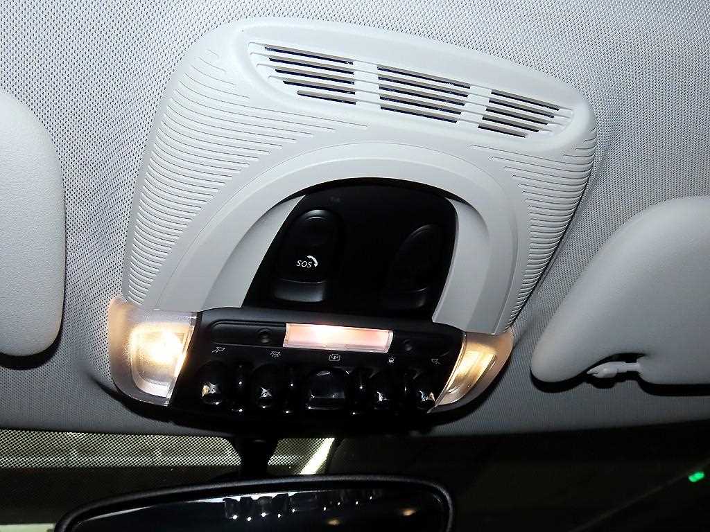 Mini Cooper — photo 14