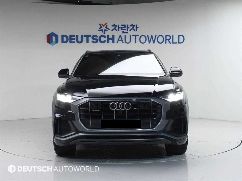 Audi Q8 — photo 03