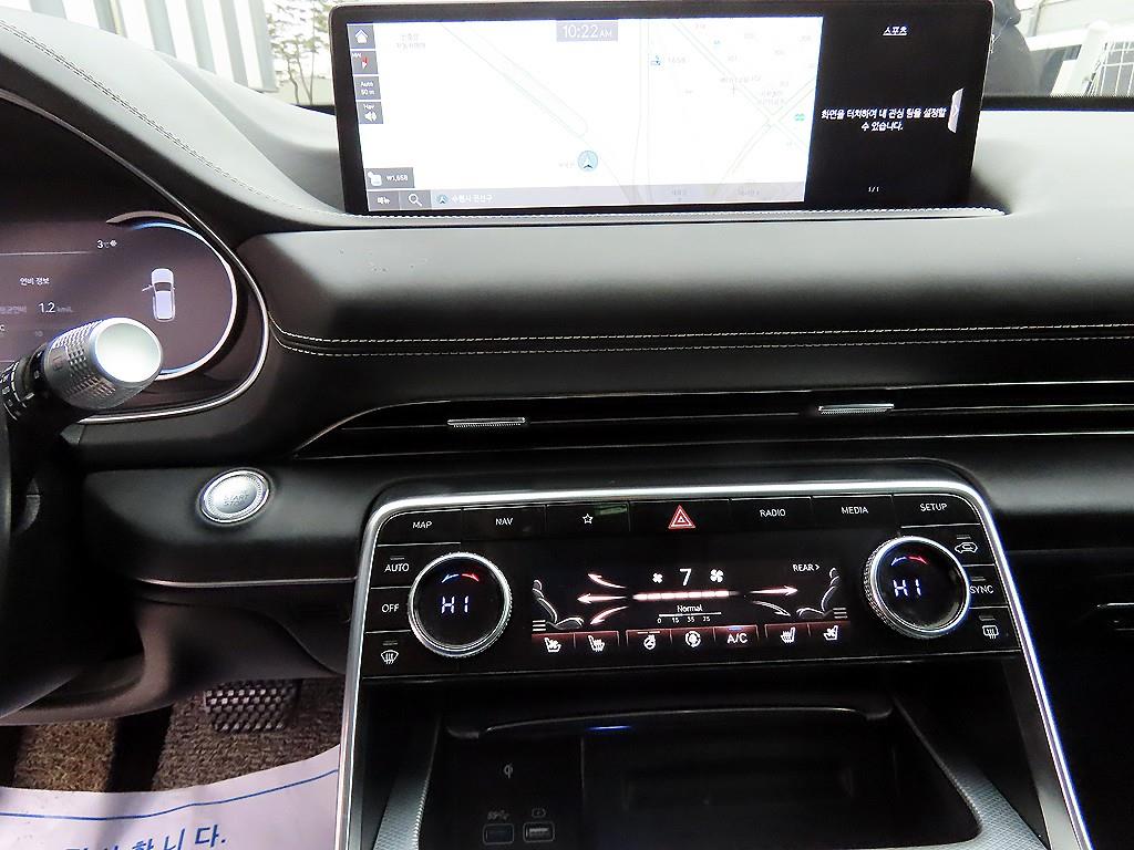 Genesis GV80 — photo 14
