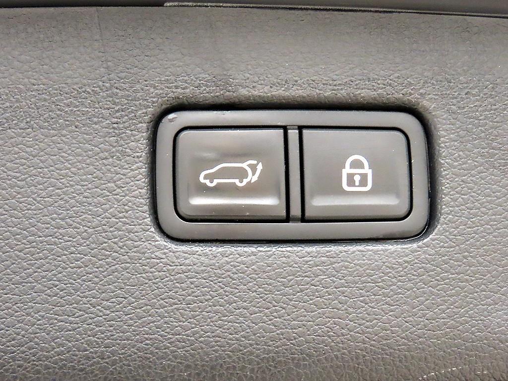 Genesis GV80 — photo 17