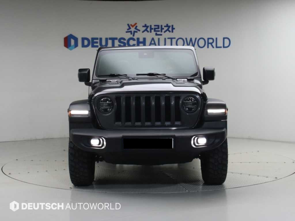 Jeep Wrangler — photo 03
