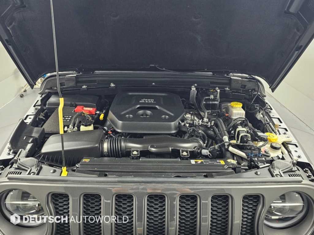 Jeep Wrangler — photo 06