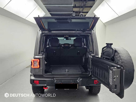 Jeep Wrangler — photo 19
