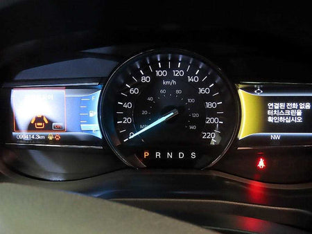 Ford Explorer — photo 09