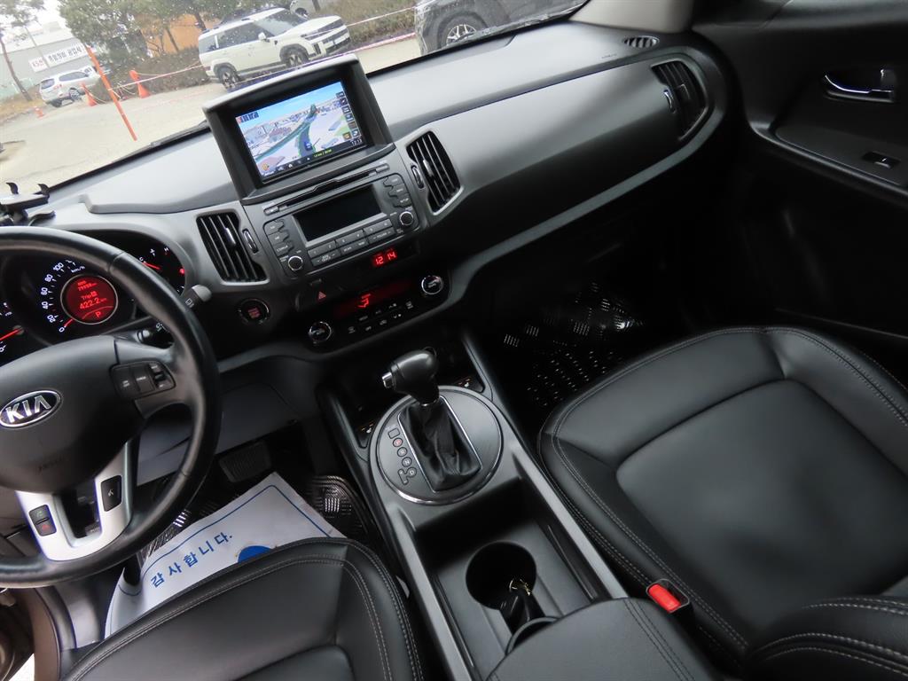 Kia Sportage — photo 12