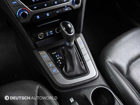Hyundai Avante — photo 09