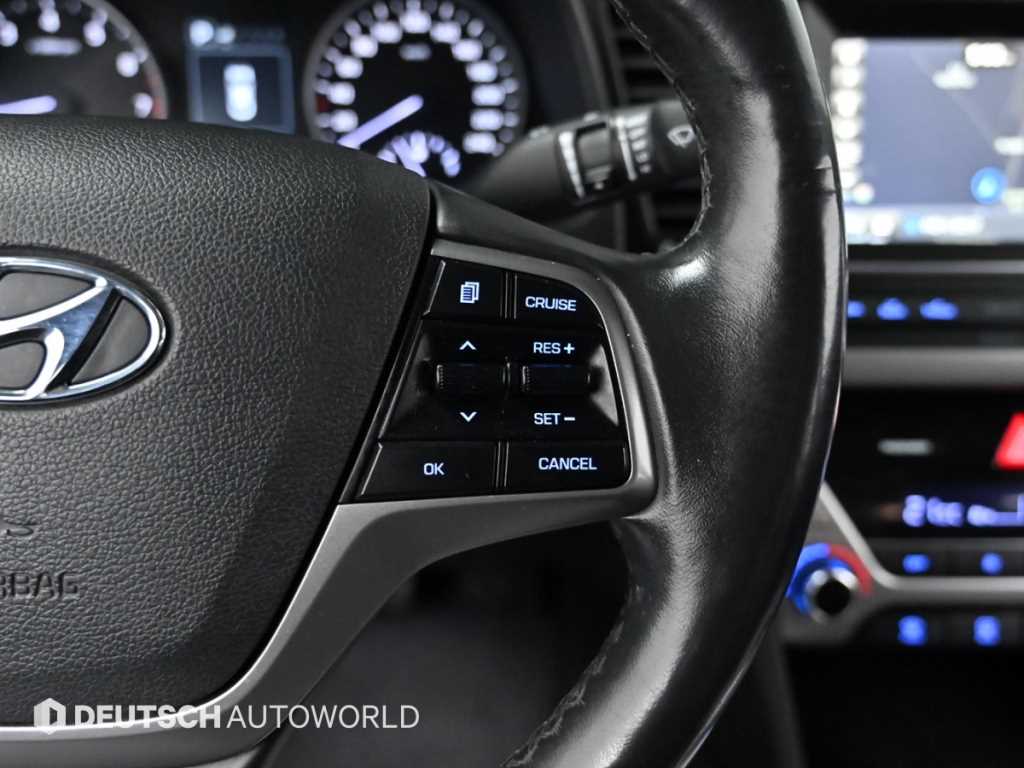 Hyundai Avante — photo 18