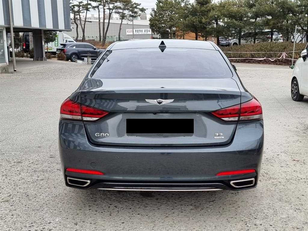 Genesis G80 — photo 04