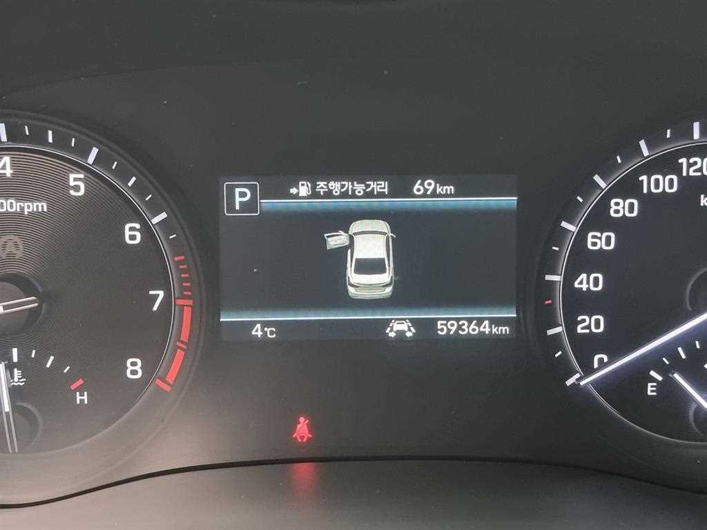 Genesis G80 — photo 06