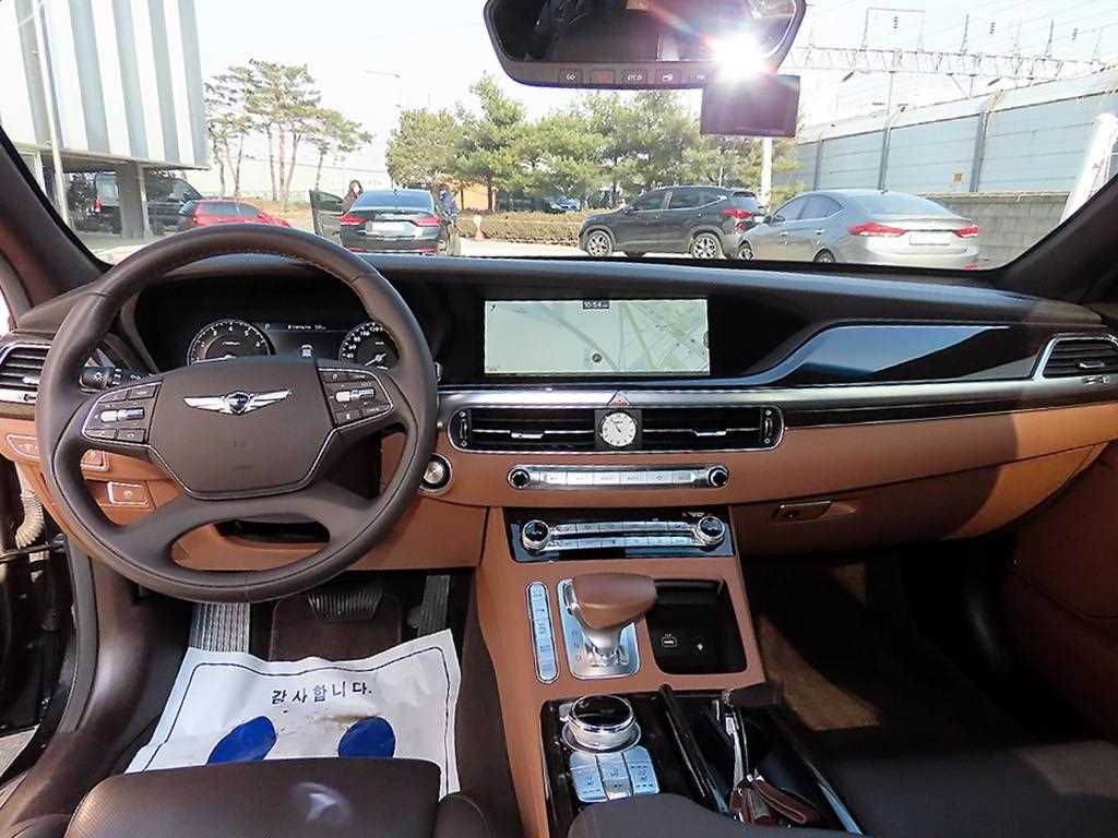 Genesis G90 — photo 07
