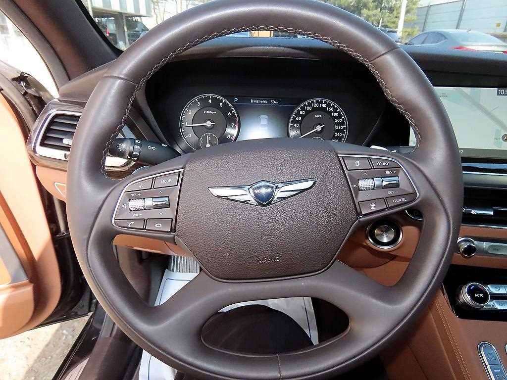 Genesis G90 — photo 08