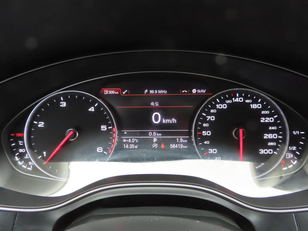 Audi A7 — photo 09