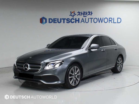 Mercedes-Benz E-Class — photo 01