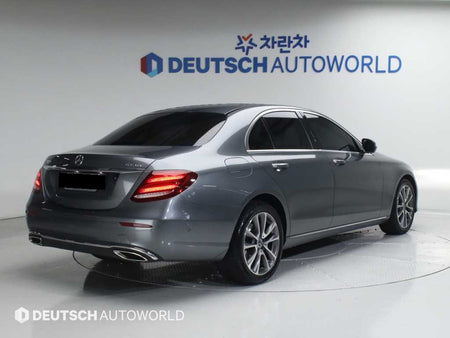 Mercedes-Benz E-Class — photo 02