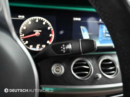 Mercedes-Benz E-Class — photo 09