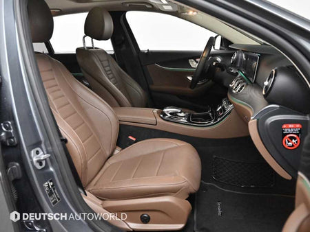 Mercedes-Benz E-Class — photo 10