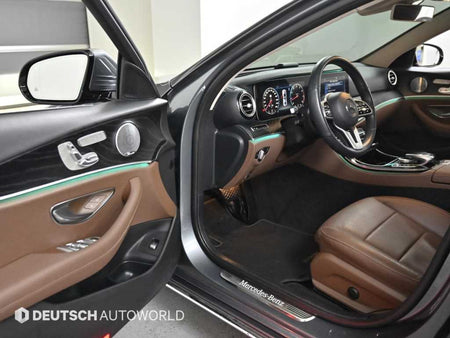 Mercedes-Benz E-Class — photo 11