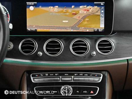 Mercedes-Benz E-Class — photo 14
