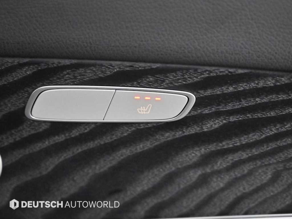 Mercedes-Benz E-Class — photo 16