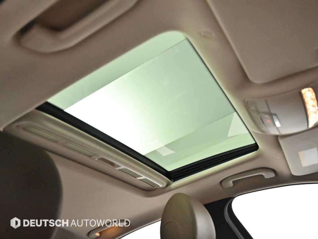 Mercedes-Benz E-Class — photo 19