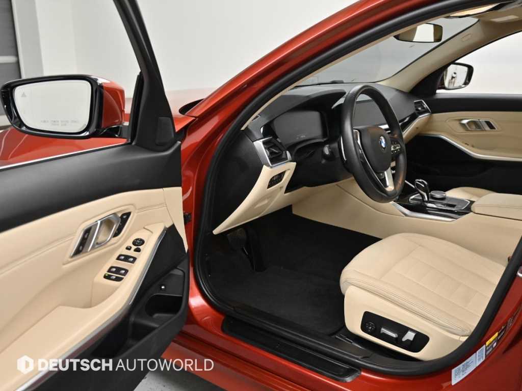 BMW 3-Series — photo 11