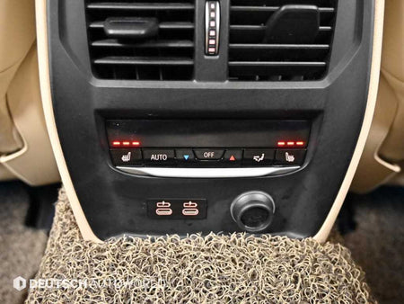 BMW 3-Series — photo 16