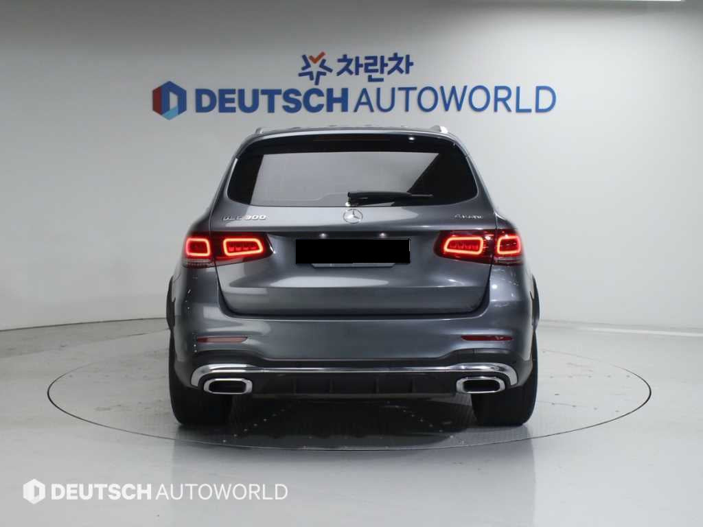 Mercedes-Benz GLC-Class — photo 04