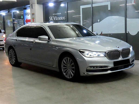 BMW 7-Series — photo 01