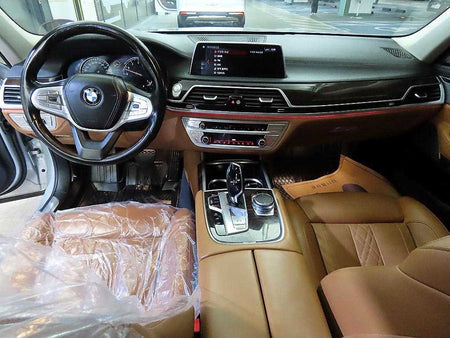 BMW 7-Series — photo 10