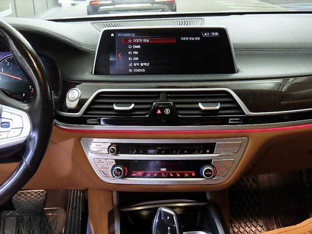 BMW 7-Series — photo 11