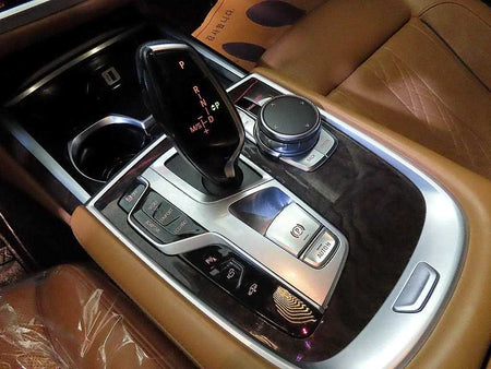 BMW 7-Series — photo 12