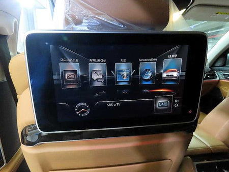 BMW 7-Series — photo 14