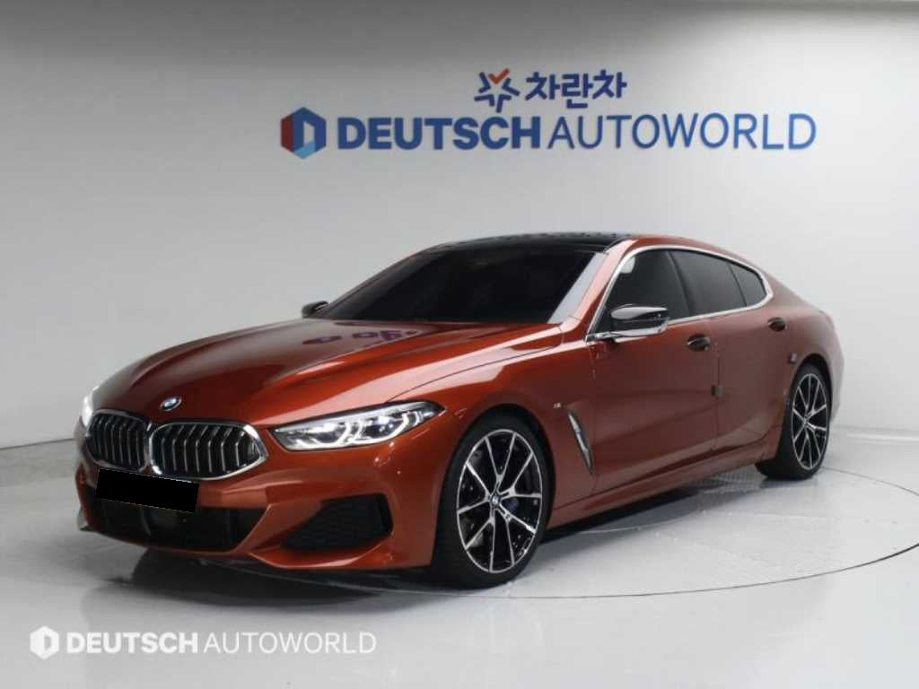 BMW 8-Series — photo 01