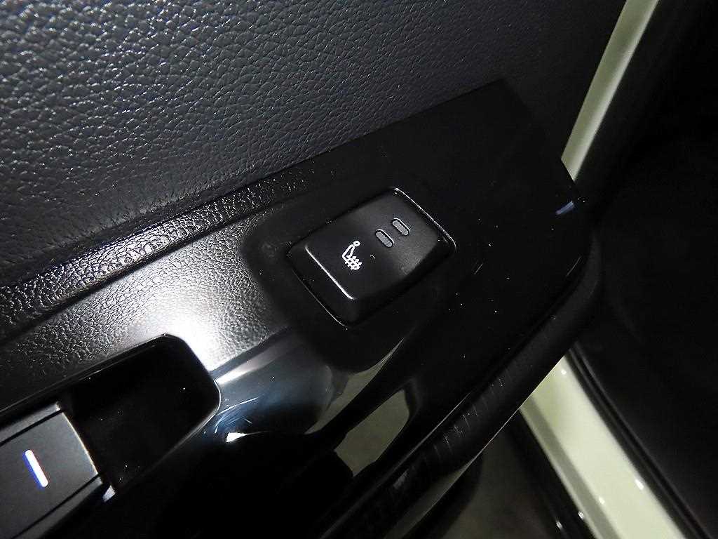 KGM Actyon — photo 14
